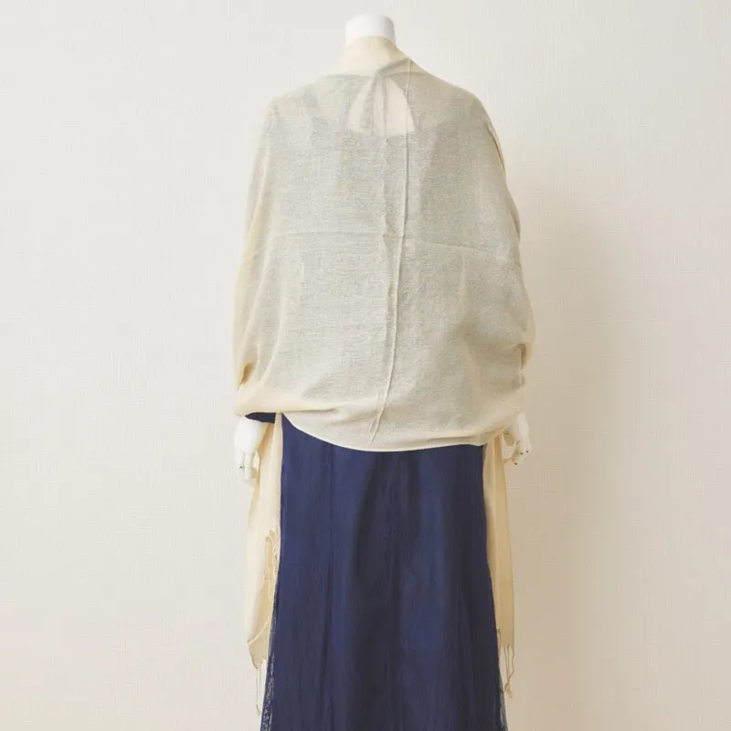 ベージュのラメ入りフリンジストール