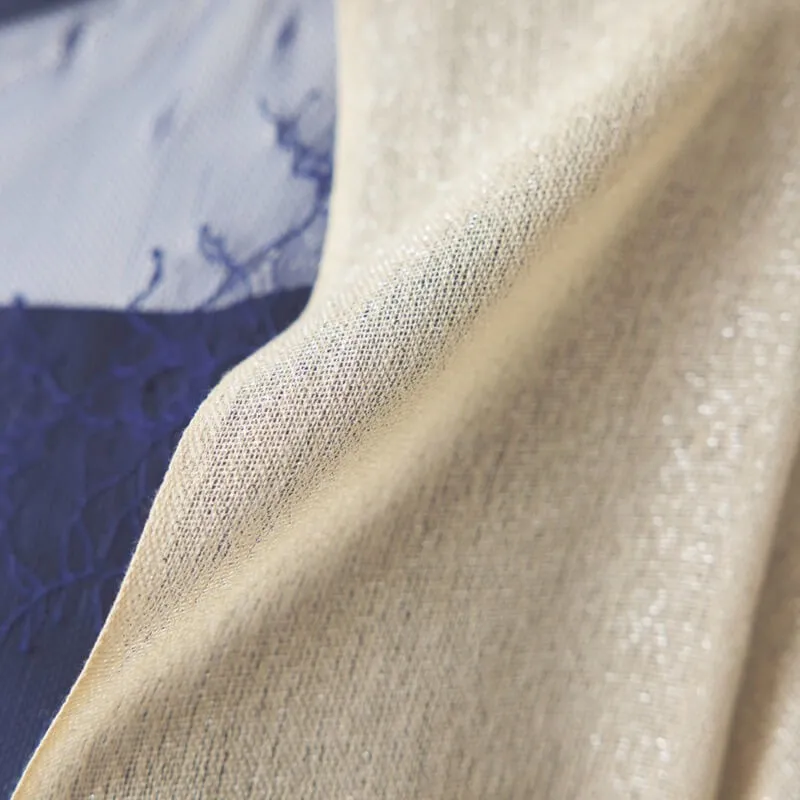 ベージュのラメ入りフリンジストール