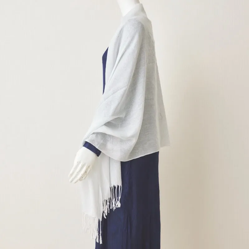 シルバーのラメ入りフリンジストール