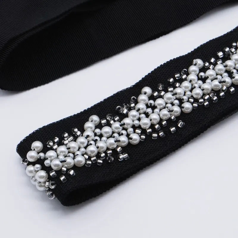 ブラックのパールビジューベルト