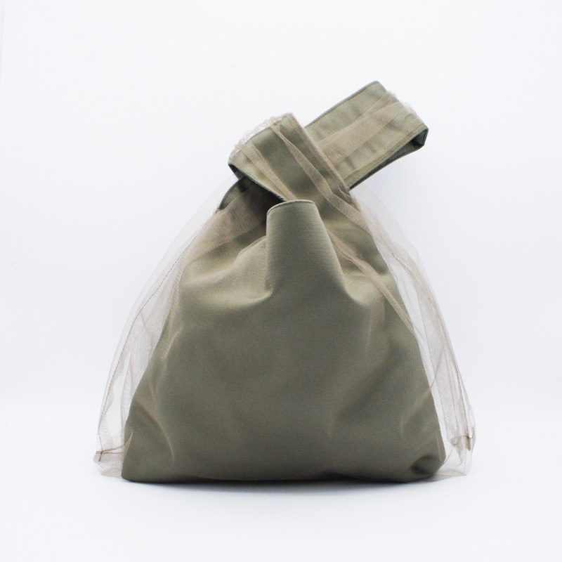 カーキのチュールハンドバッグ