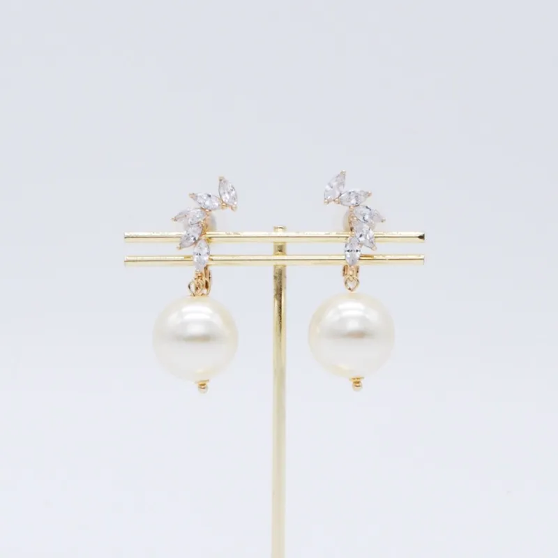 キュービックジルコニア×1粒パールのイヤリング