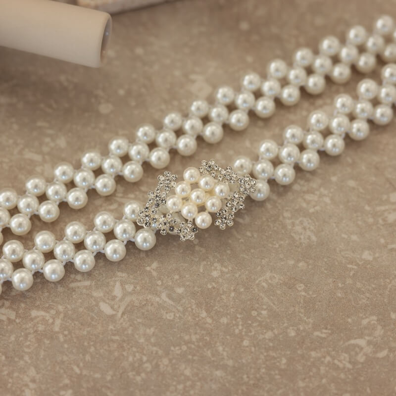 ビジューバックルのパールゴムベルト