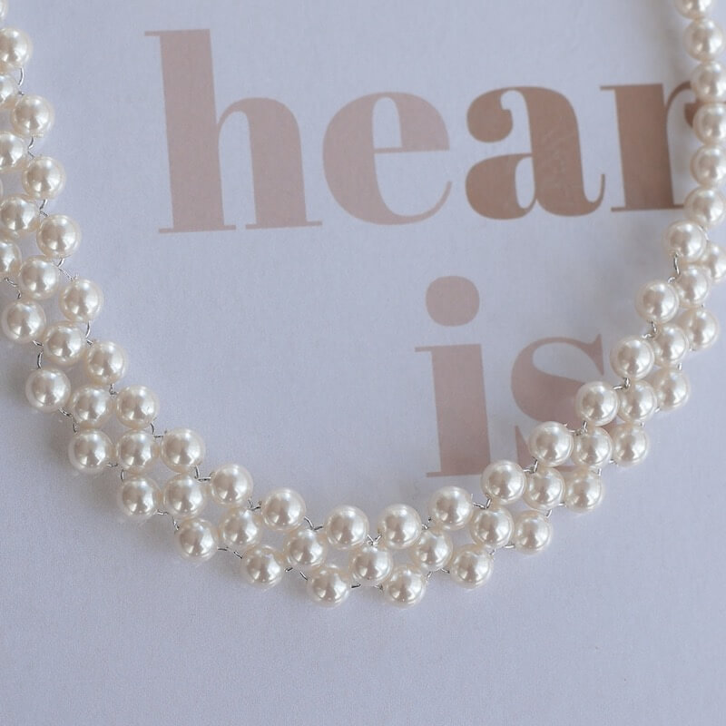 パールの編み込みチョーカー