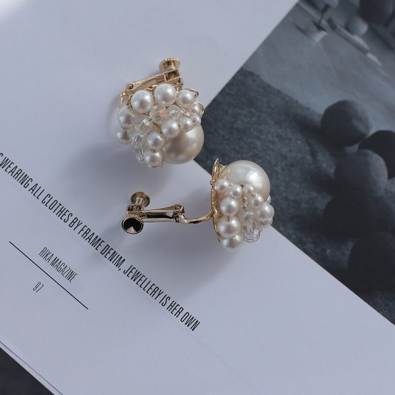 囲みパールイヤリング