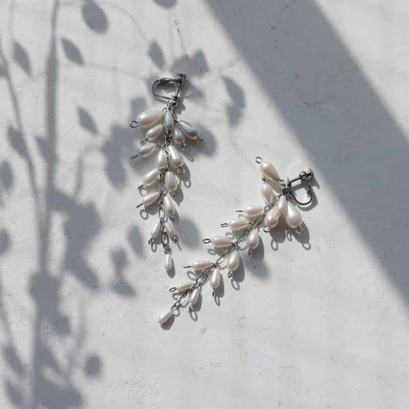 ドロップパールのロングイヤリング