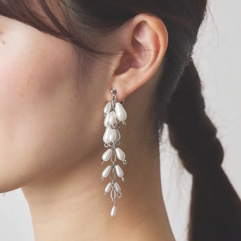 ドロップパールのロングイヤリング