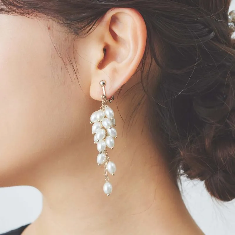 ゴールドチェーンのブーケイヤリング