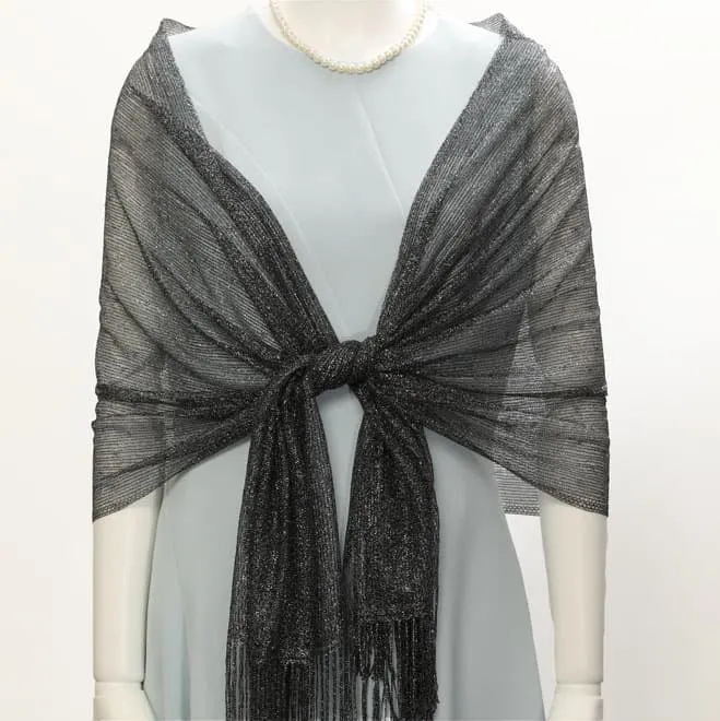 ブラックのラメ入りシンプルレースストール