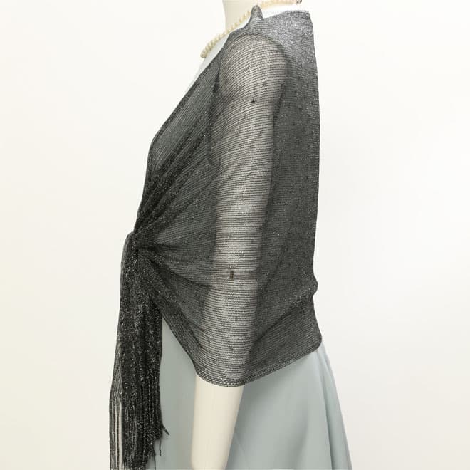 ブラックのラメ入りシンプルレースストール