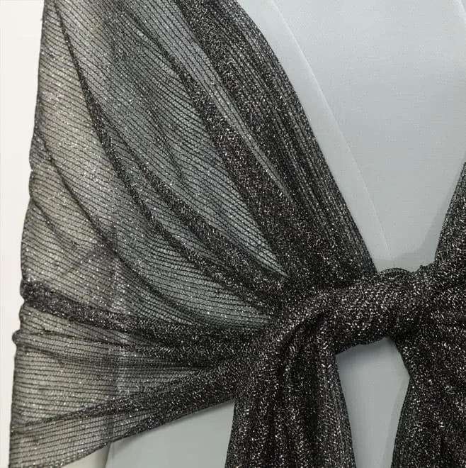 ブラックのラメ入りシンプルレースストール