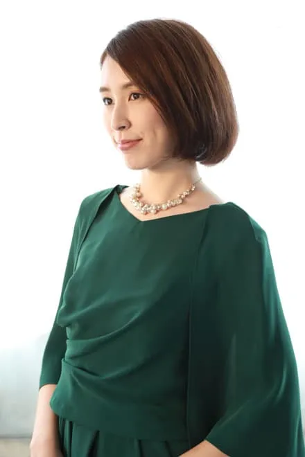 グリーンのペプラム風2wayドレス