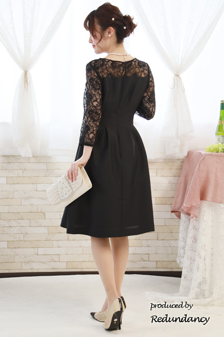 ブラックのビスチェ風七分袖レースドレス