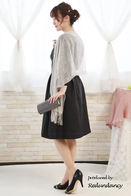 ブラックのビスチェ風七分袖レースドレス