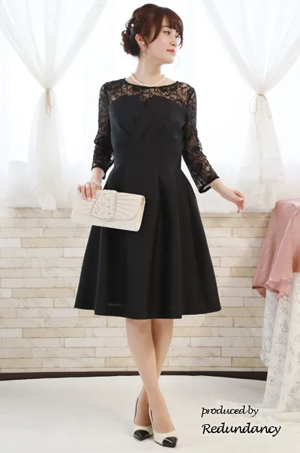 ブラックのビスチェ風七分袖レースドレス