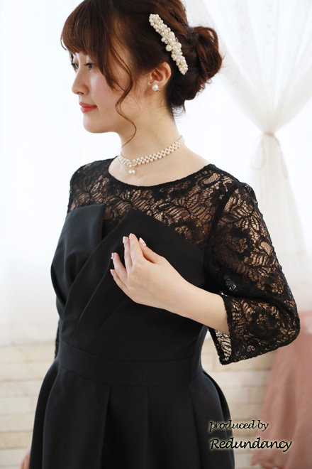 ブラックのビスチェ風七分袖レースドレス