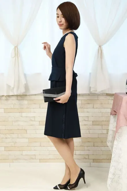 ネイビーのペプラムウエストリボン付きドレスコーディネートセット