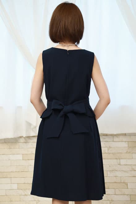 ネイビーのペプラムウエストリボン付きドレスコーディネートセット
