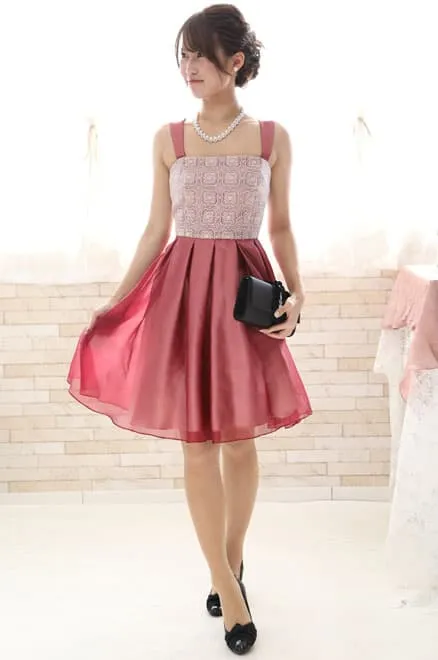 ピンクのレース切替えスクエアネックドレスコーディネートセット