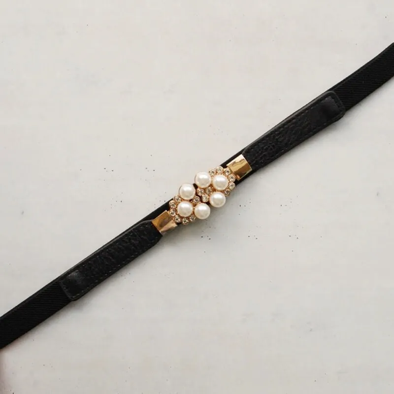 ブラックのパールとビジューのゴムベルト