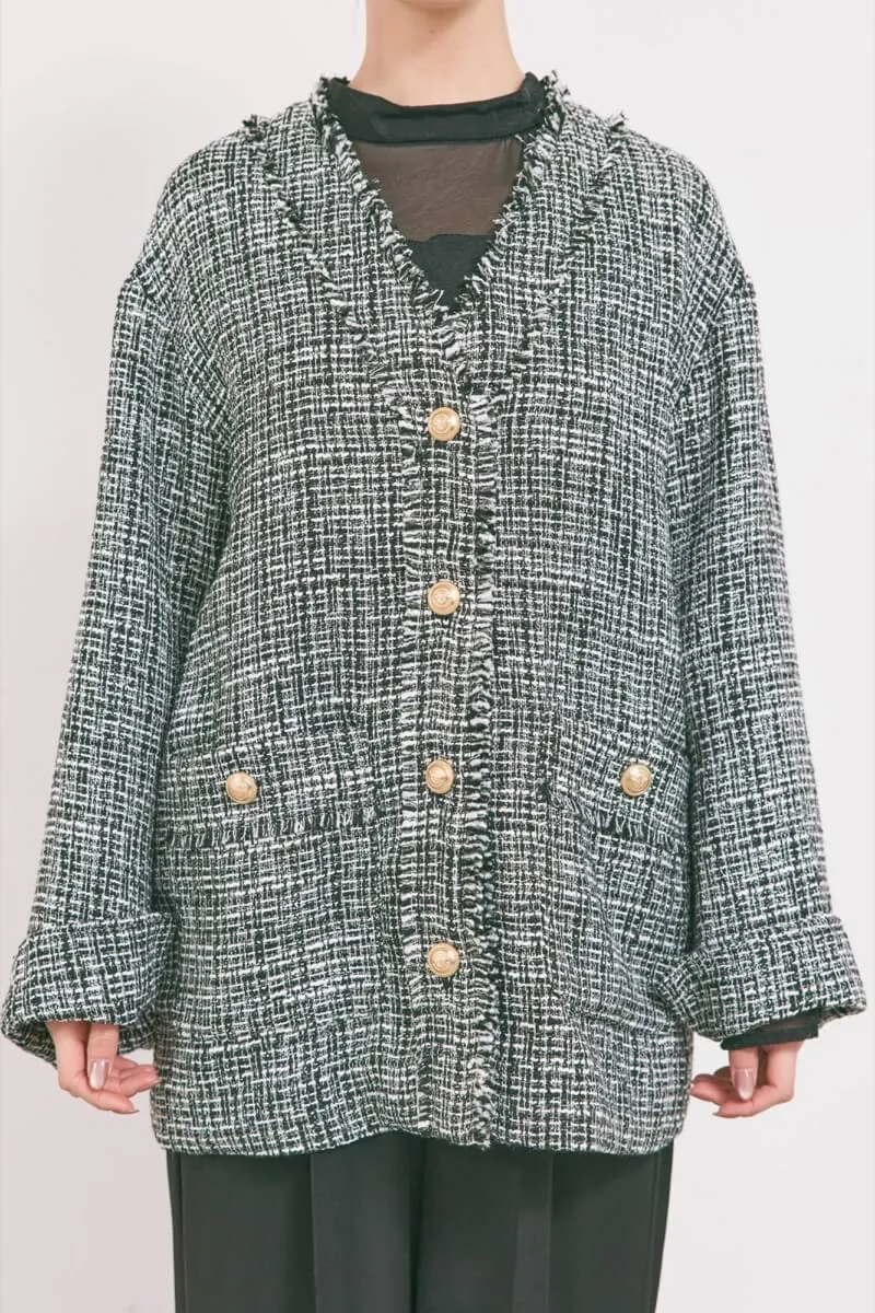 ブラックのVネックツイードジャケット