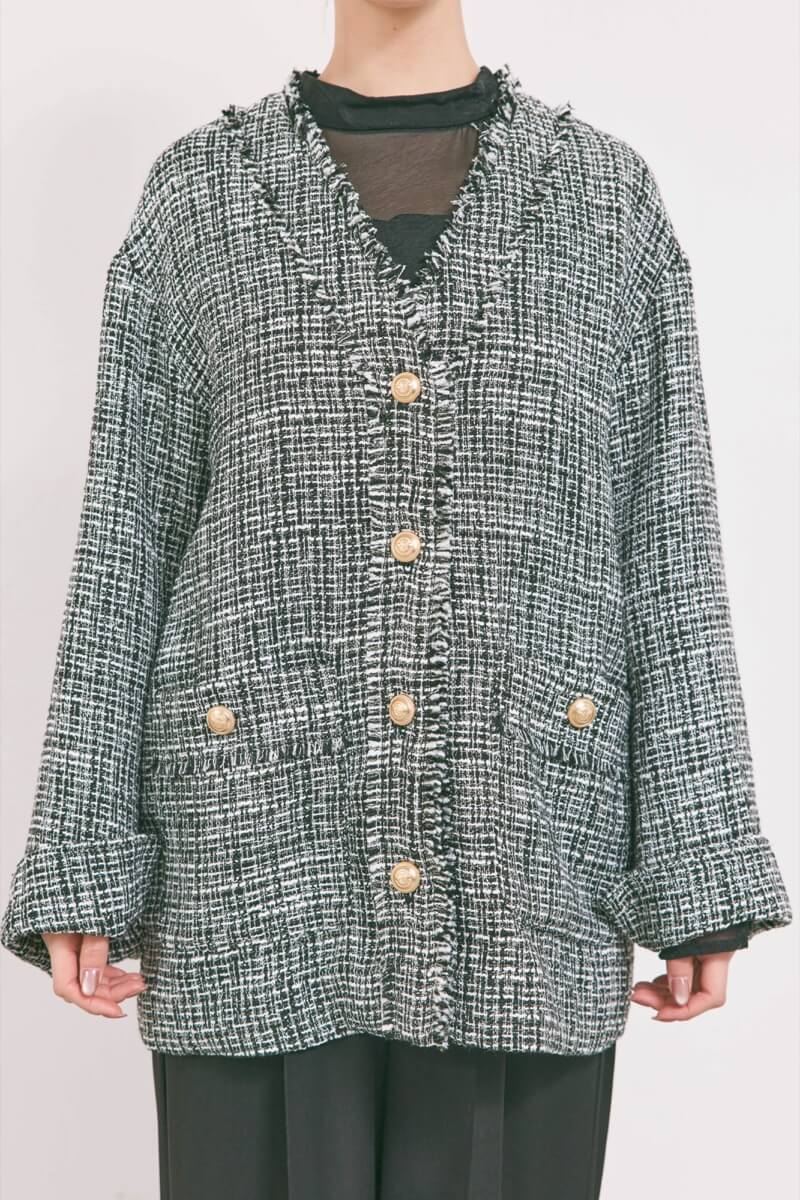 ブラックのVネックツイードジャケット