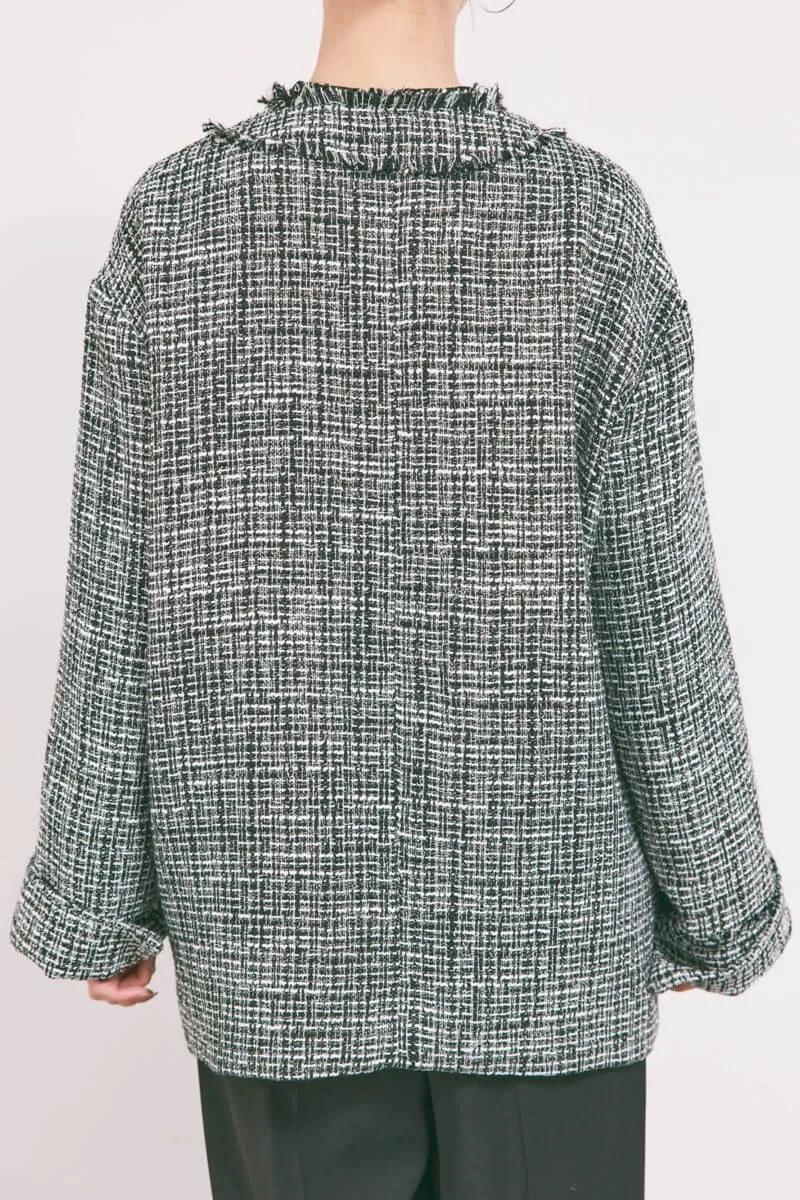 ブラックのVネックツイードジャケット