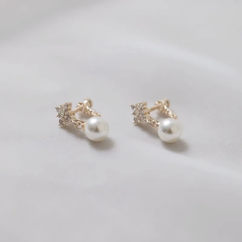 ピンクゴールドのキュービックジルコニア×パールイヤリング