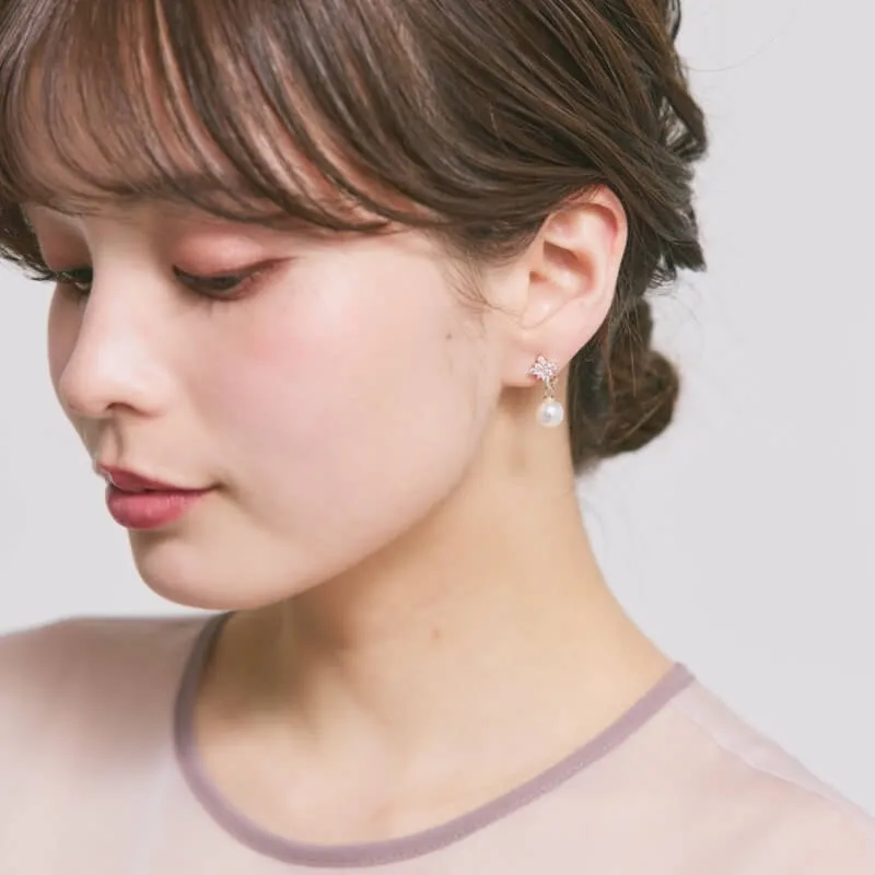 ピンクゴールドのキュービックジルコニア×パールイヤリング