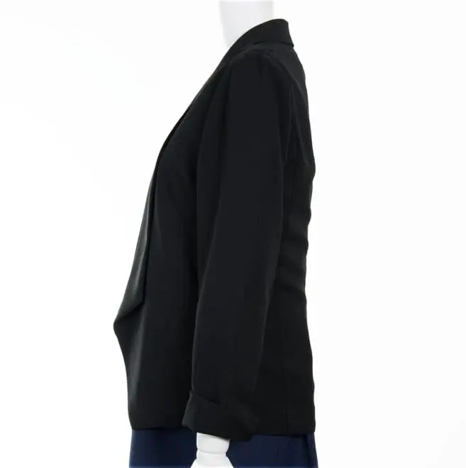 黒のシンプル長袖ジャケット