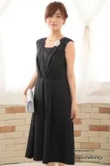 ブラックの織柄フォーマルロングドレス